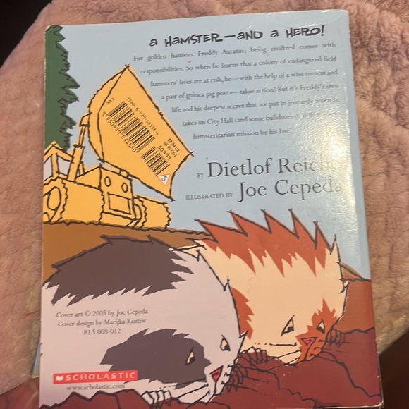 Book: Freddy to the Rescue - Picture 2 of 2